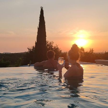 Collis Winery - Family & Friends - Mobilhome Rovinj Eksteriør billede