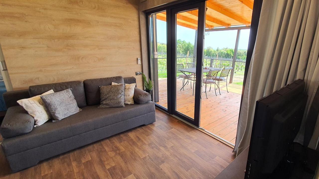 Collis Winery - Family & Friends - Mobilhome Rovinj Eksteriør billede